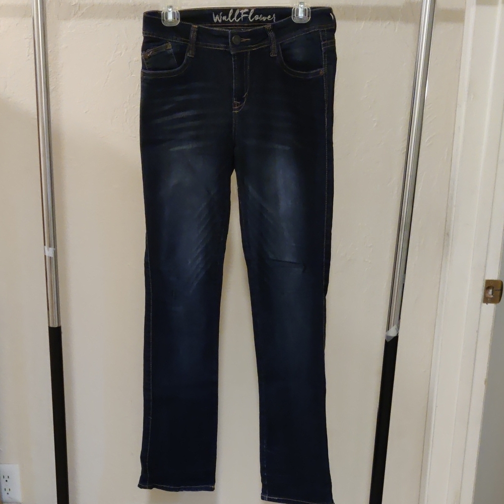 Wallflower Women's Dark Indigo Bootcut Jeans Size 7